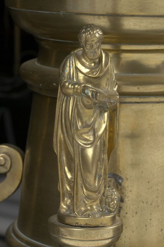 aigle-lutrin / Kathedraal Sint-Salvator