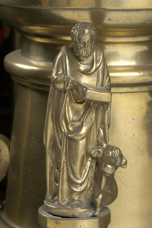 aigle-lutrin / Kathedraal Sint-Salvator