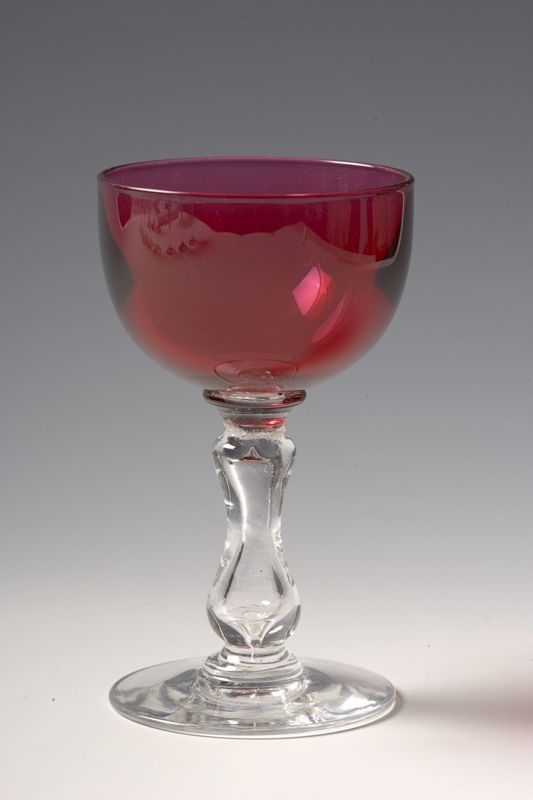 Verre rouge