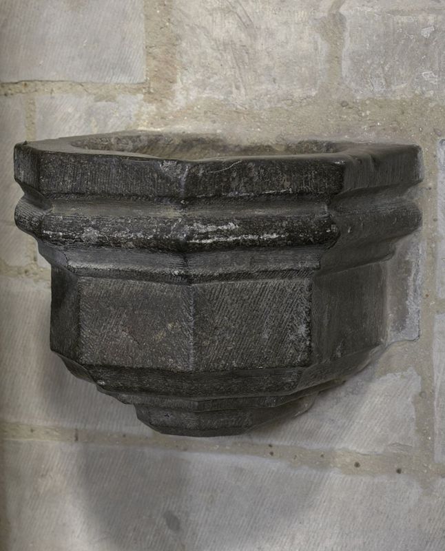 bénitier / Kerk Sint-Kwinten[Leuven]