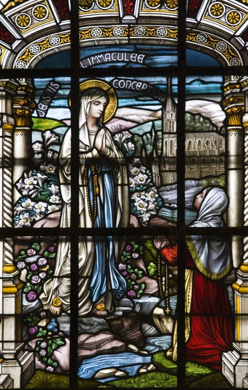 l'Apparition de la Vierge à Bernadette Soubirous
