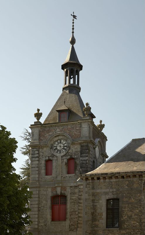 château fort / Château fort et musée d'art[Fondation van der Burch]