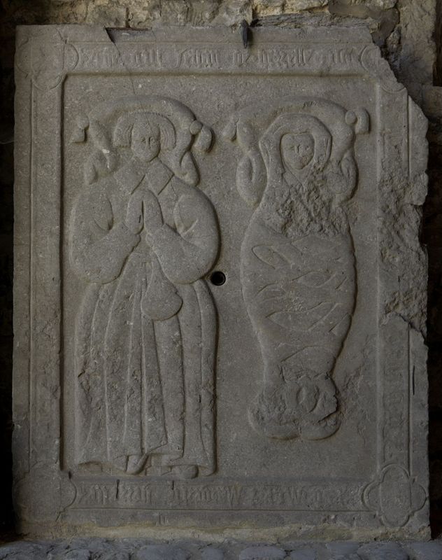 Dalle funéraire de Jehan de Herzelle et d'un enfant