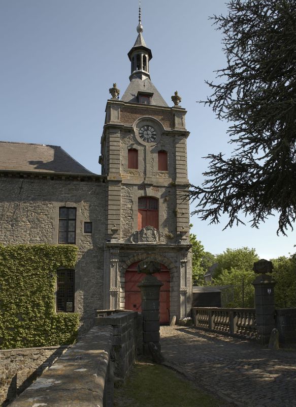château fort / Château fort et musée d'art[Fondation van der Burch]