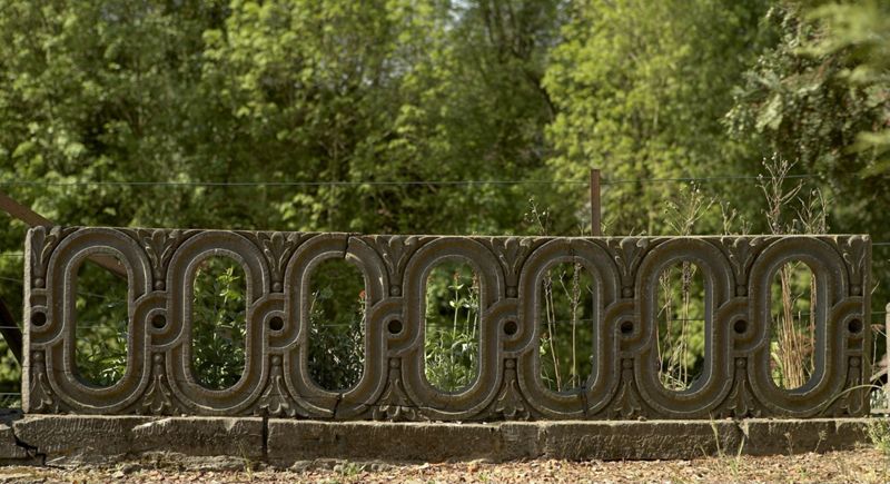 balustrade[f] / Château fort et musée d'art[Fondation van der Burch]