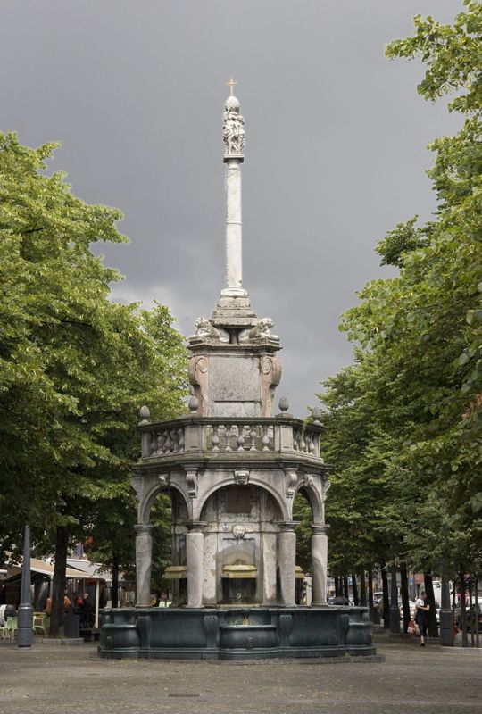 perron[monument][f] / Perron[Liège]