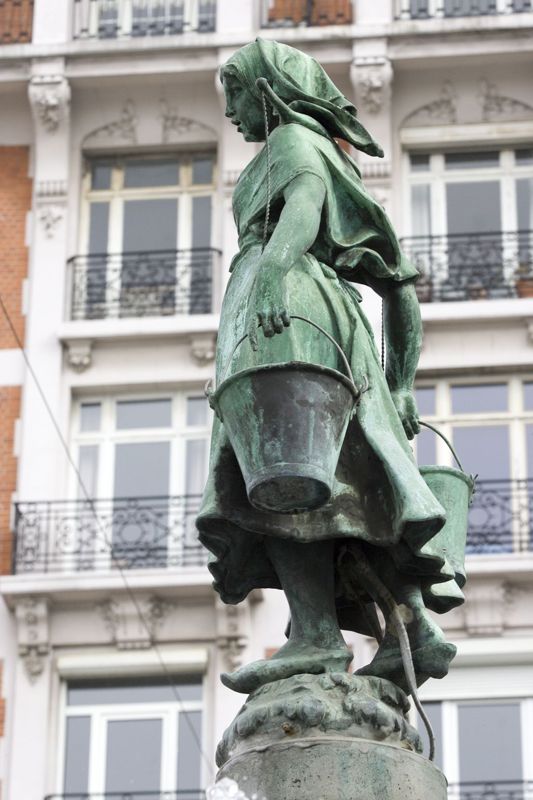 La porteuse d'eau
