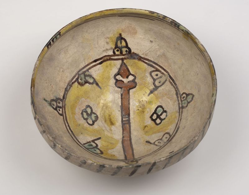 plat / Musée Ducal et Musée Godefroy de Bouillon