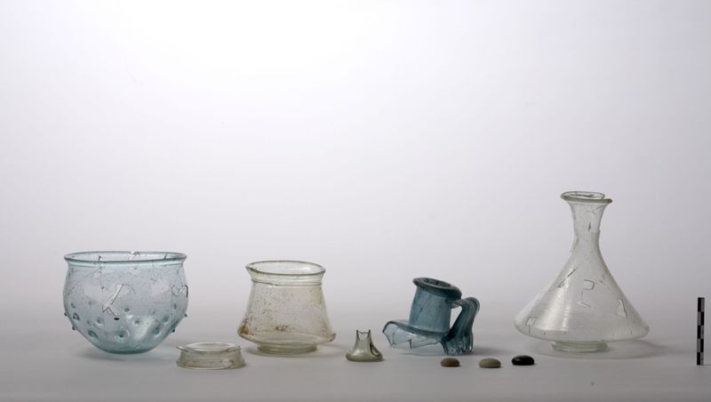 Flacon conique transparent