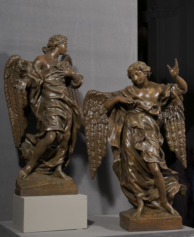 Ange adorateur (à gauche)
