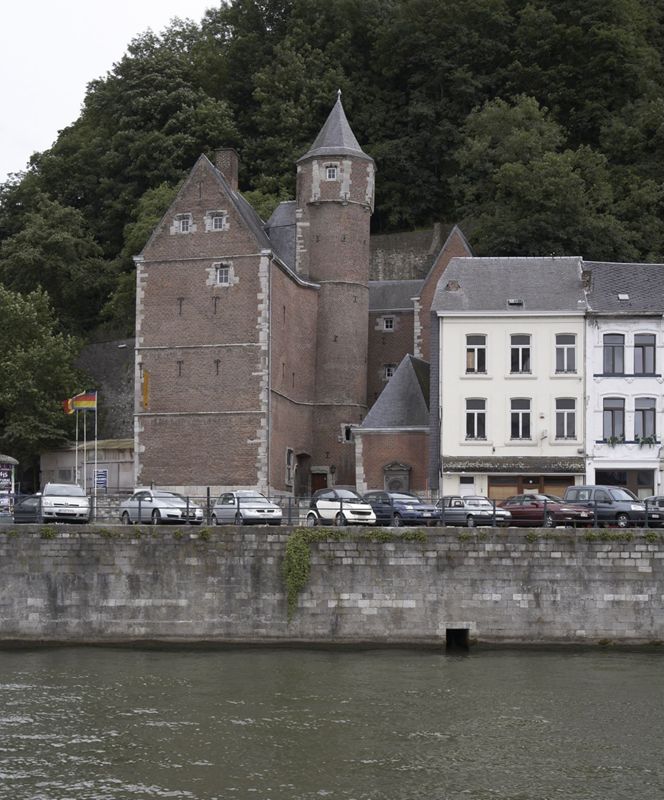Ancien hospice d'Oultremont, aujourd'hui Office du Tourisme