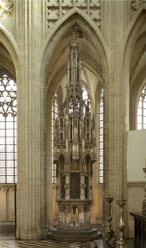 tour du Saint-Sacrement / Kerk Sint-Pieter[Leuven]