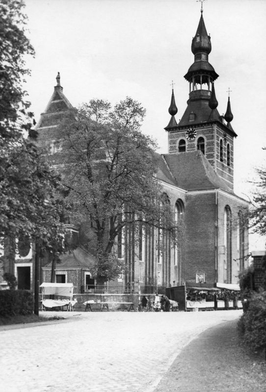 église en croix / Kerk Onze-Lieve-Vrouw[Kortenbos]