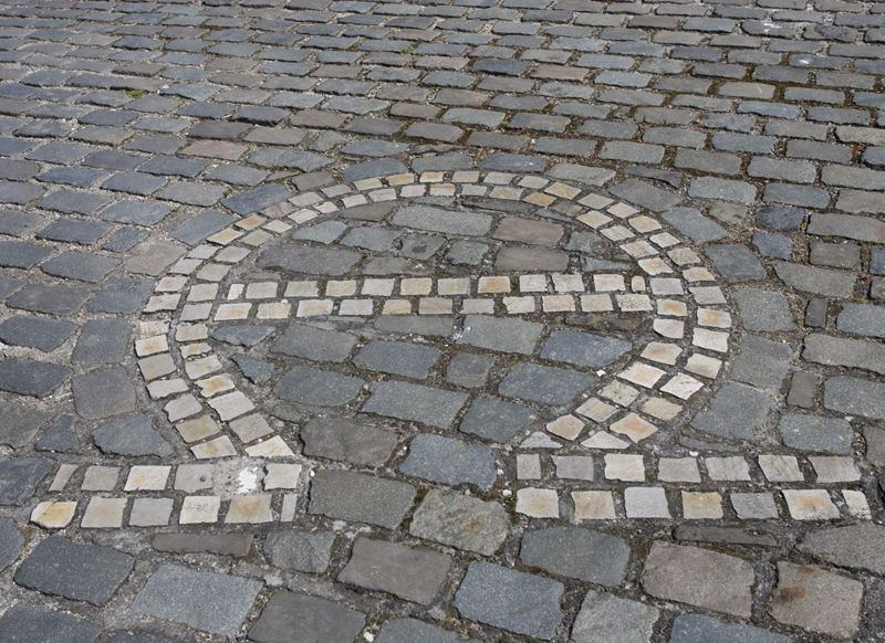 pavement / Kerk H. Joannes Bosco[Buizingen]