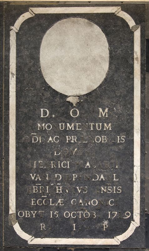 Grafsteen van Henri Macaire van Diependael