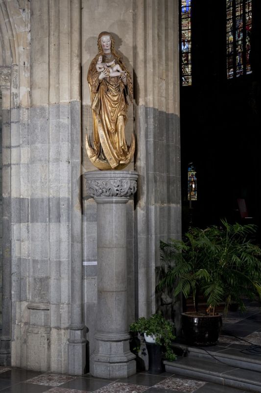 Vierge à l'Enfant