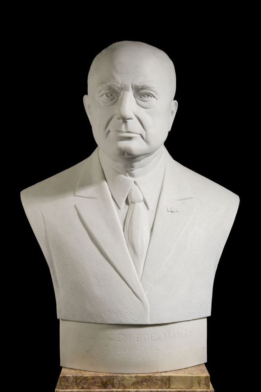 Borstbeeld van P. Vanden Boeynants