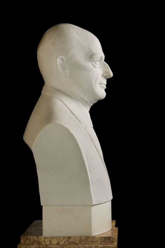 Borstbeeld van P. Vanden Boeynants