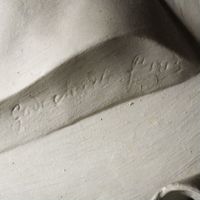 X057109