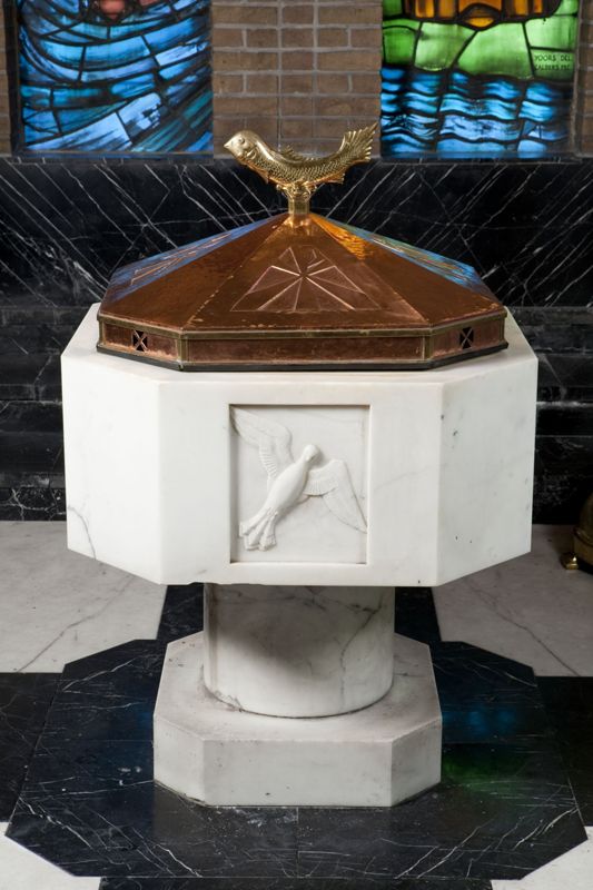 fonts baptismaux / Kerk O.L.Vrouw Middelares en Sint-Lodewijk[Berchem(Antwerpen)]