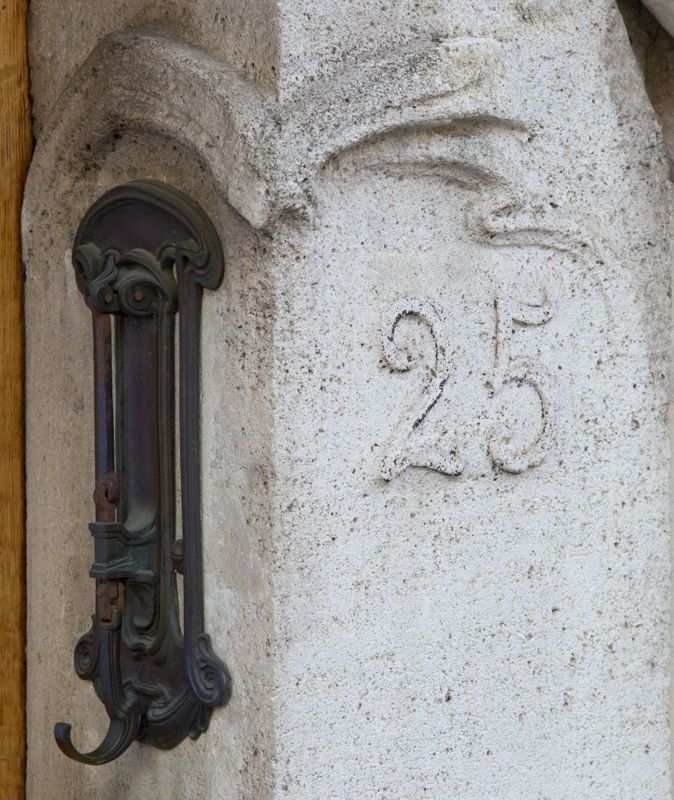 sonnette de porte / Musée Horta