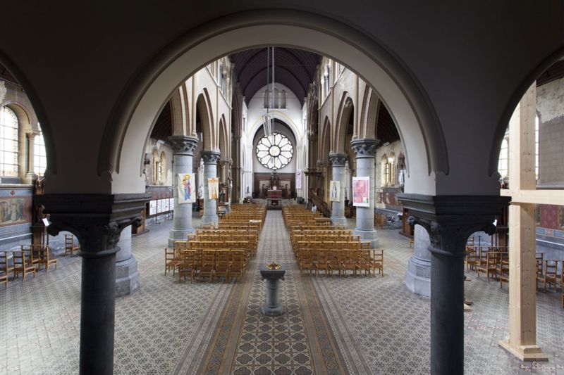 église paroissiale / Eglise Saint-Sépulcre et Saint-Paul[Nivelles]