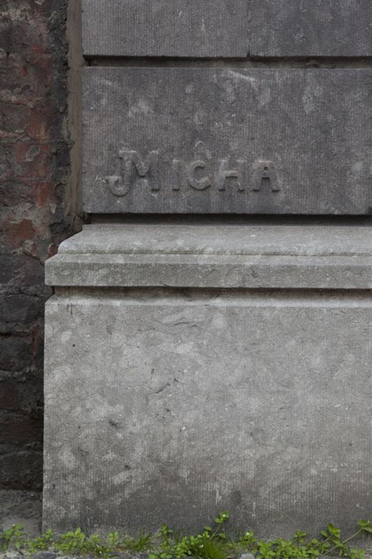 bas-relief[sculpture] / Maison, Liège, rue de Sélys 25
