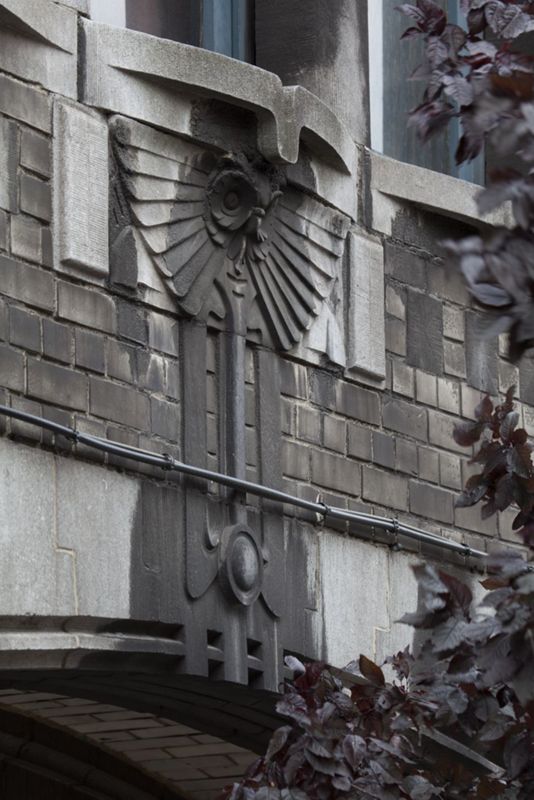 bas-relief[sculpture] / Maison, Liège, rue du Parlement 6-8