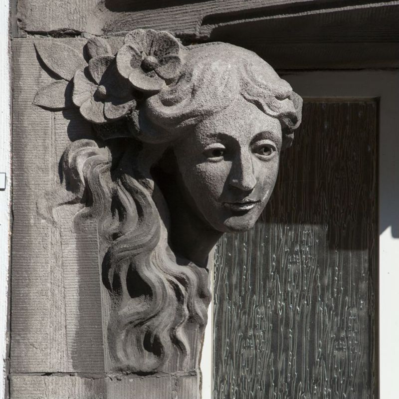 sculpture[objet] / Maison Lambotte[ancienne imprimerie], Liège, rue Ernest de Bavière 17
