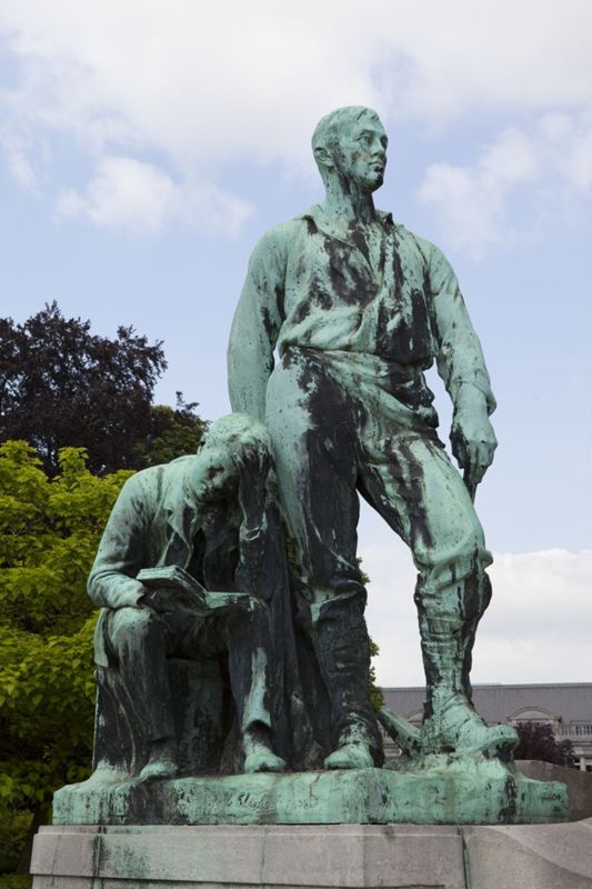 Monument à Jules Bara