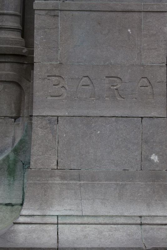 Monument à Jules Bara