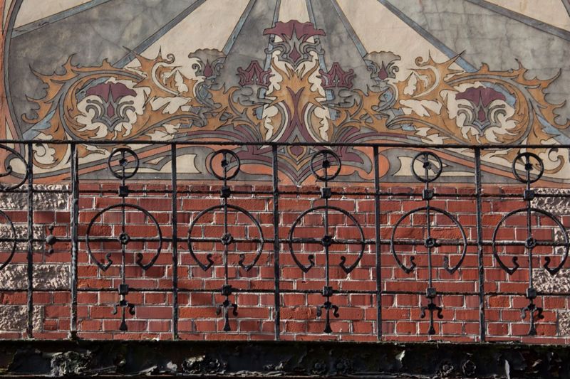 sgraffite[objet] / Maison Dorée, Charleroi, rue Tumelaire 15