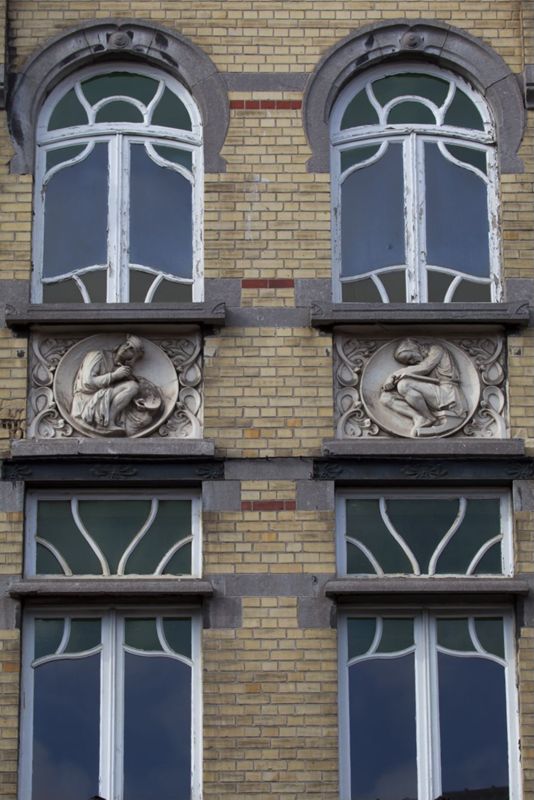 allège / Maison des Médecins, Charleroi, rue Léon Bernus 40