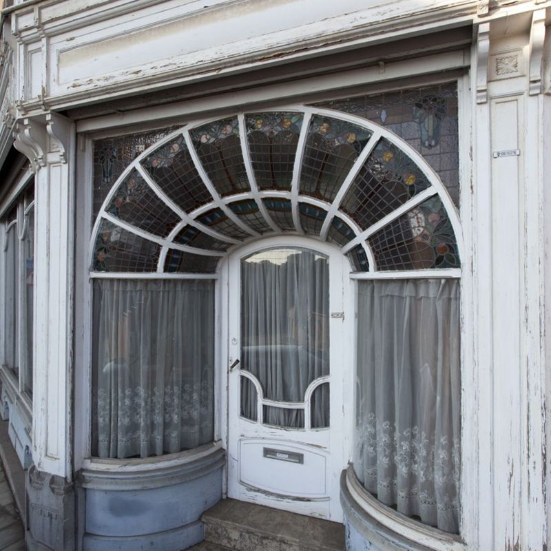 porte d'entrée / Maison, Lodelinsart, place du Chenois 60