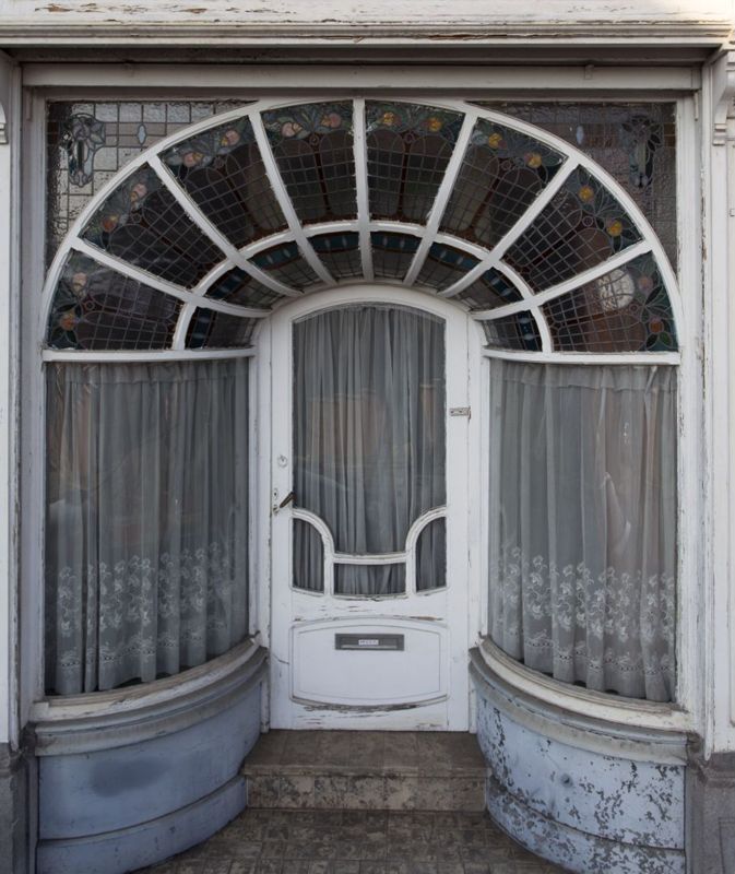 porte d'entrée / Maison, Lodelinsart, place du Chenois 60