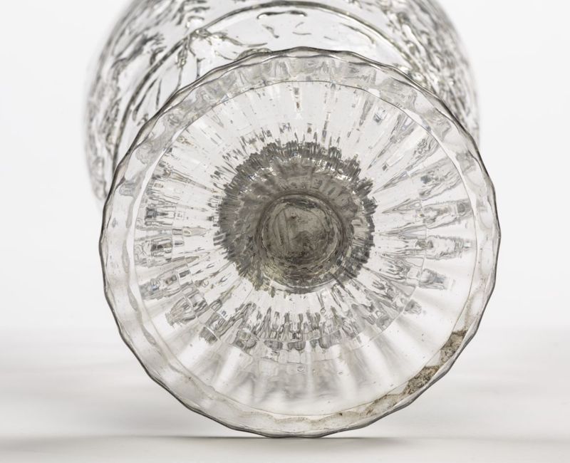 Verre à jambe vénitien aux Armes de la ville d'Anvers et du marquisat d'Anvers