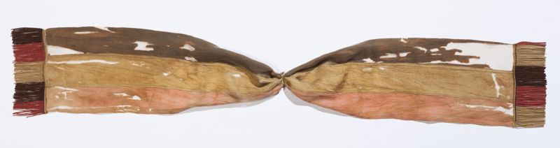 Drapeau belge double face offert par le Congrès national en 1832 aux cent villes qui ont collaboré à la révolution de 1830