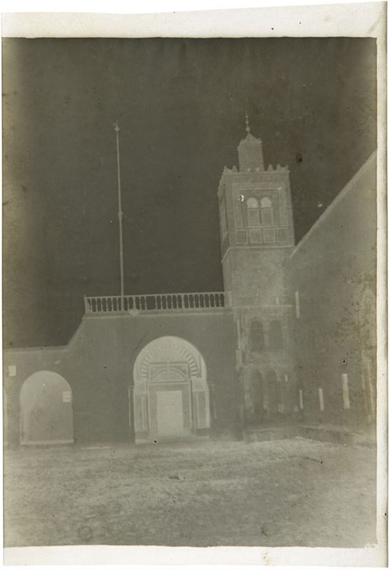 Mosquée du Barbier, l'entrée et le minaret