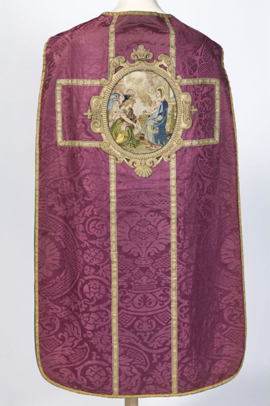 Kazuifel met de Boodschap van aartsengel Gabriel aan Maria