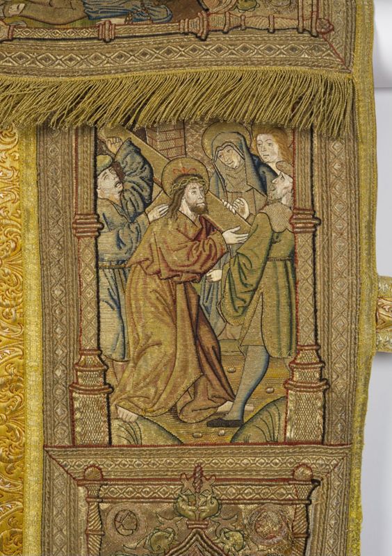Kerstgewaad met Christus aan het kruis