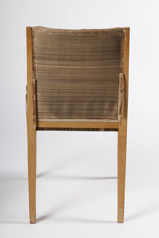 chaise / Musée David et Alice Van Buuren