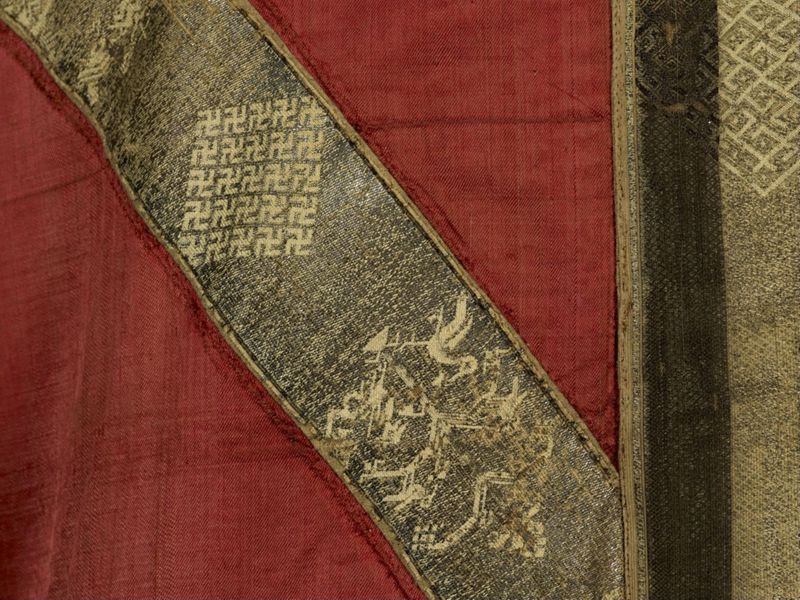 Chasuble de Thomas Becket de Canterbury portée à l'abbaye Saint-Nicolas des Prés vers 1170.