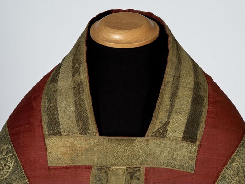 Chasuble de Thomas Becket de Canterbury portée à l'abbaye Saint-Nicolas des Prés vers 1170.