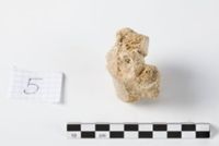 X093085