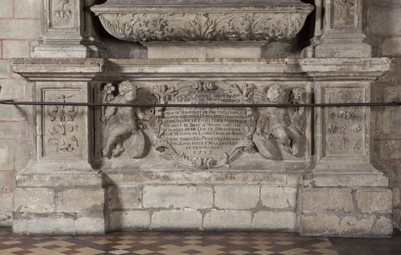 Grafmonument van Arnoul de Hornes en zijn echtgenote