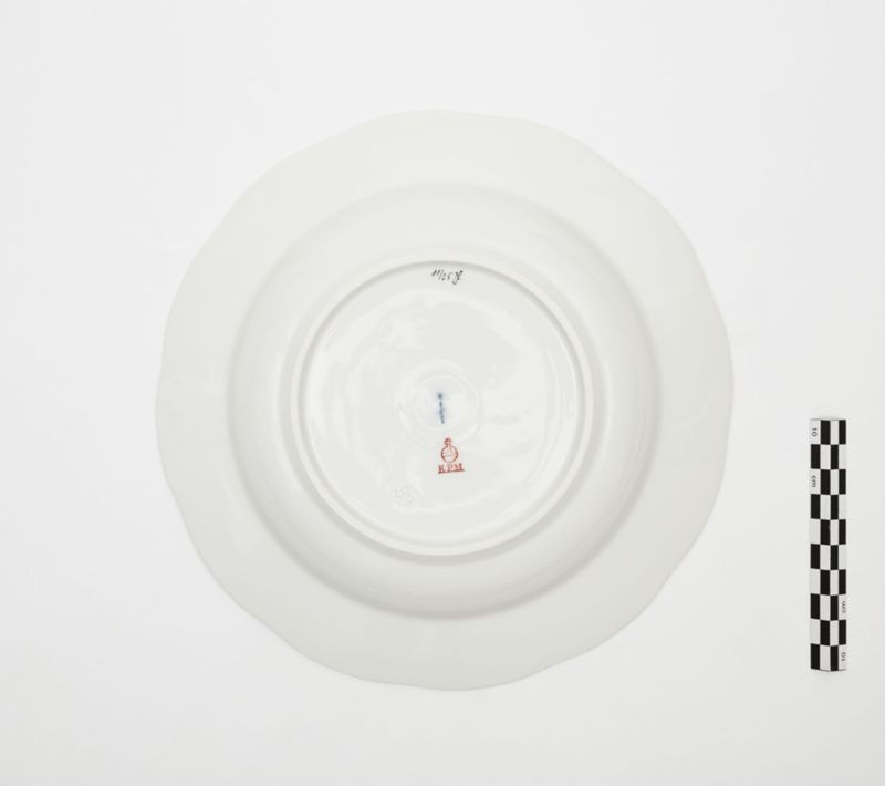 Service en porcelaine à décor de frise de lierre