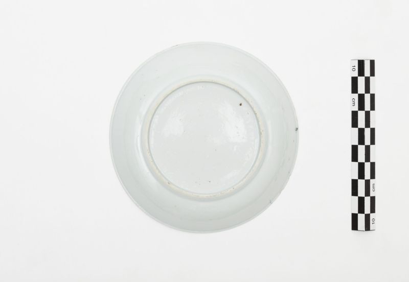 Assiette en porcelaine de Chine au décor de cavalier