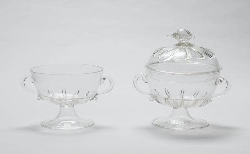 coupe décorative / Musée David et Alice Van Buuren