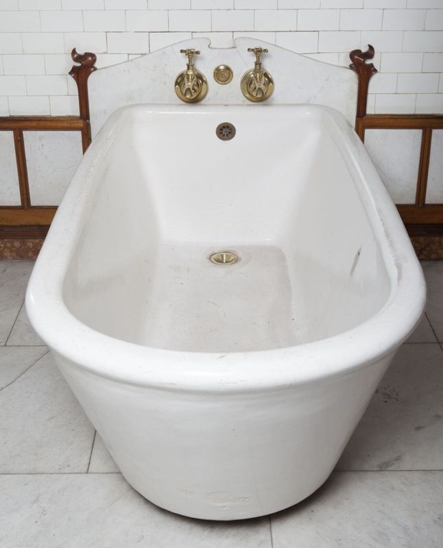 baignoire[sanitaire] / Hôtel Solvay, Bruxelles, avenue Louise 224