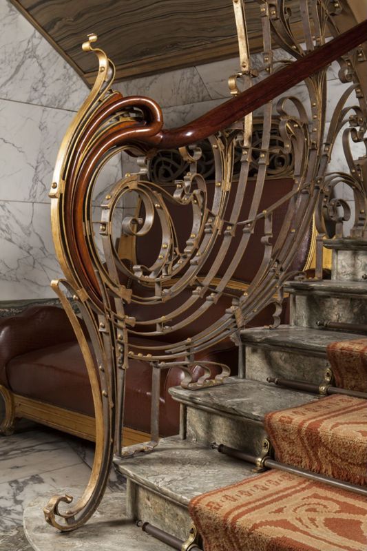 Départ de l'escalier d'honneur